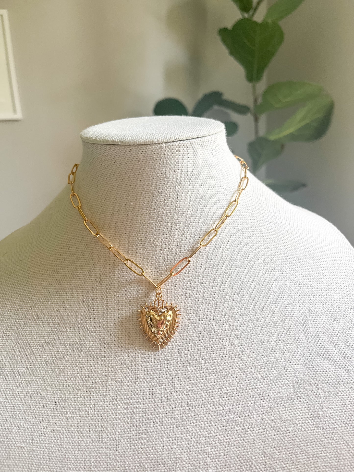 Crowned heart paper clip necklace