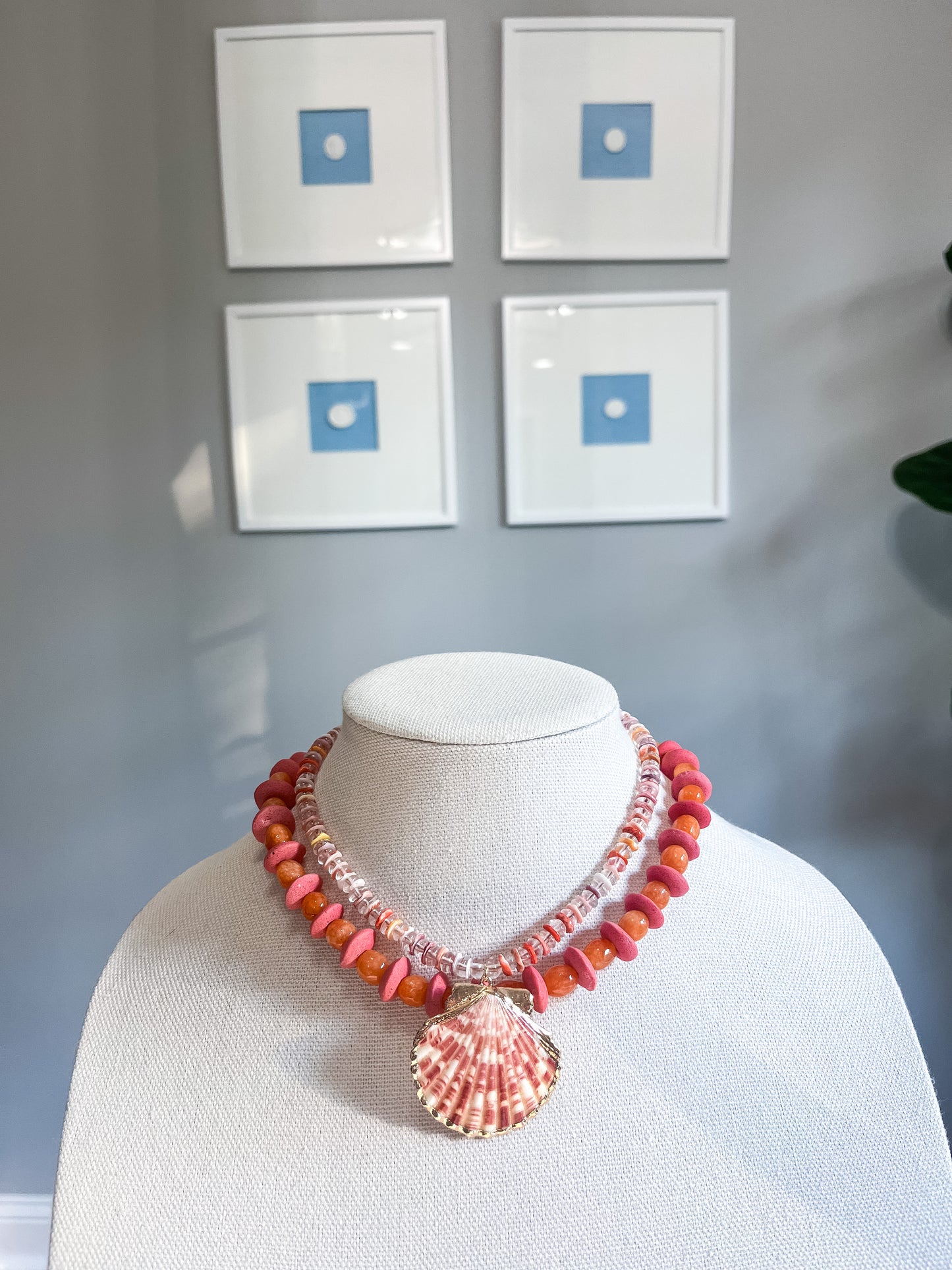 Clear shell necklace