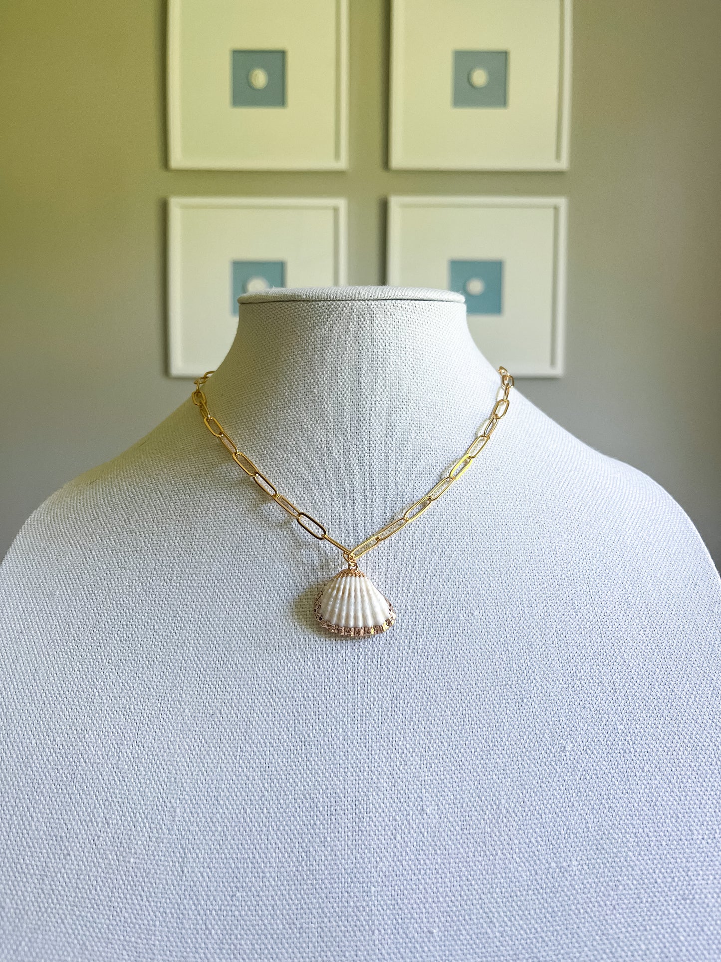 Shell paper clip chain necklace