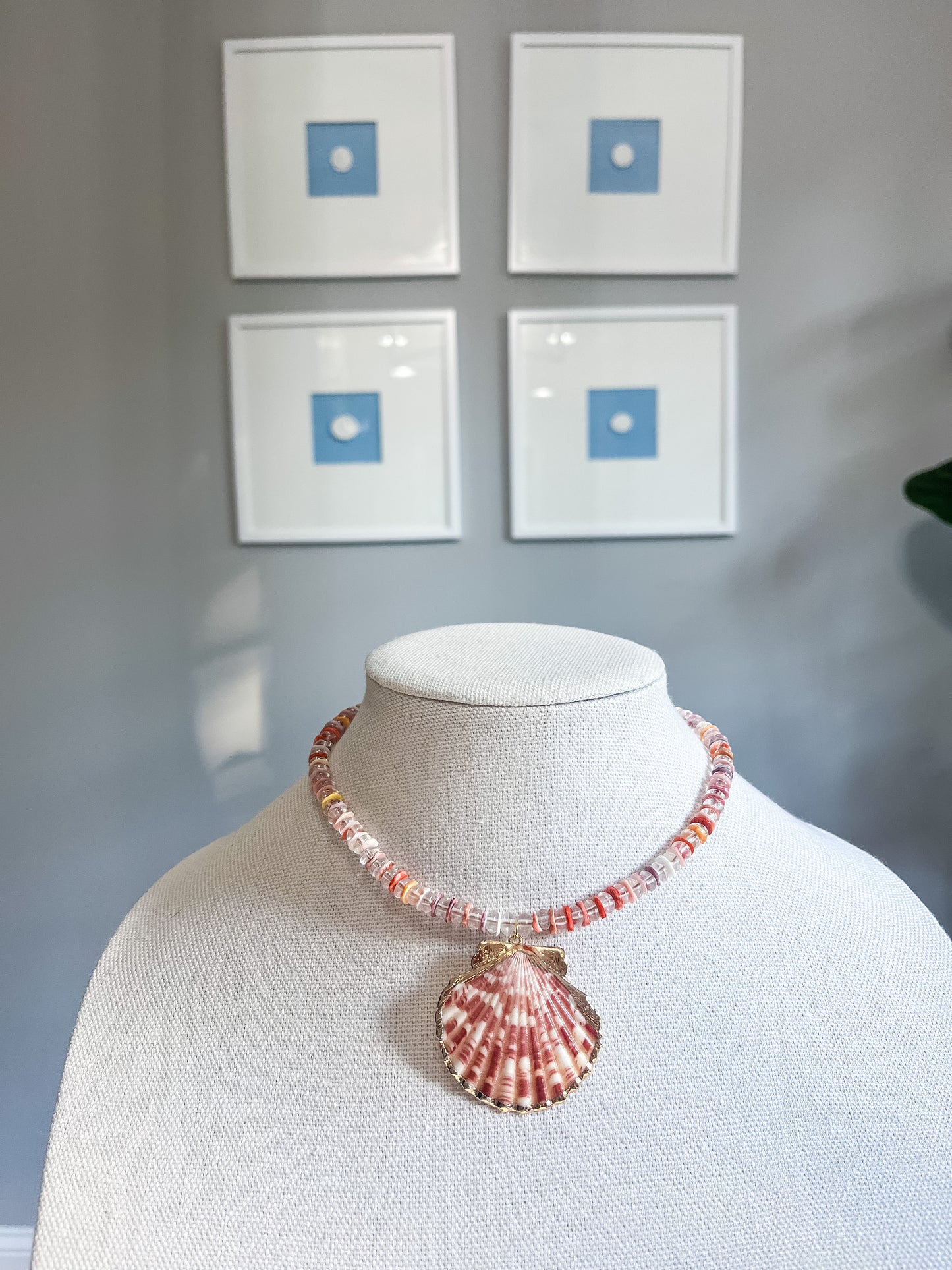 Clear shell necklace